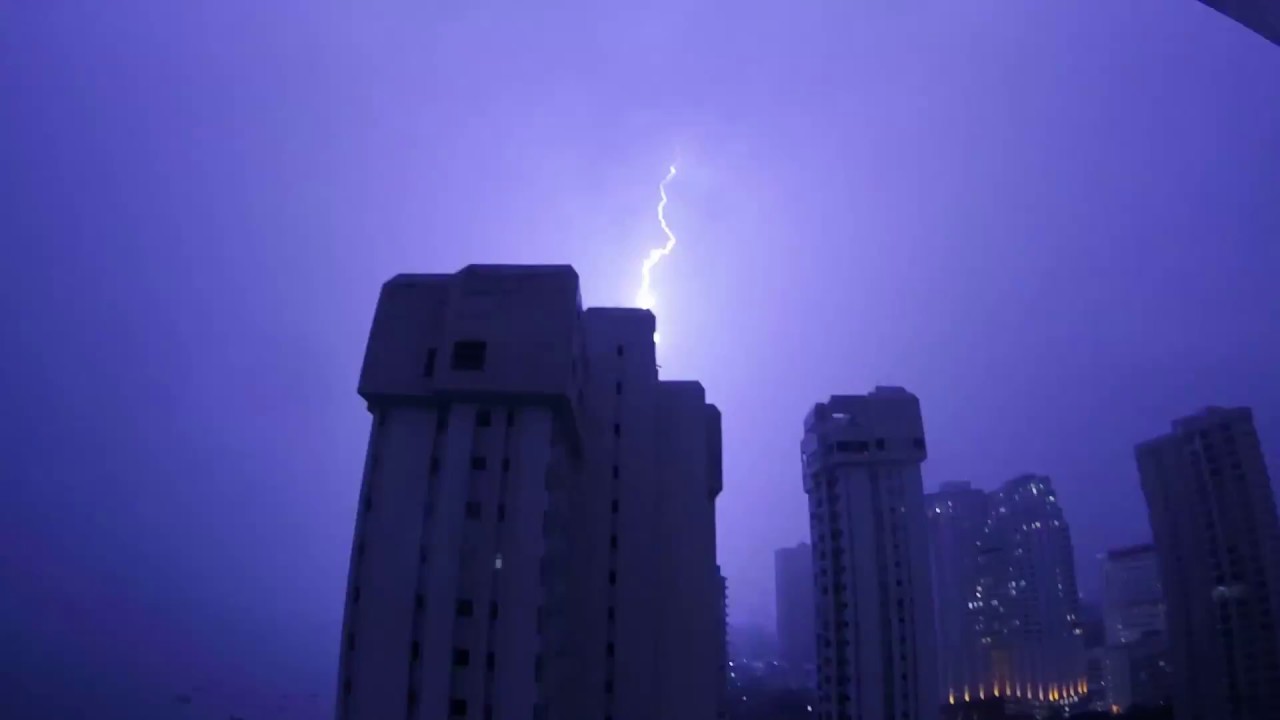 Malaysia Storm 20/11/2016 Big boom at end