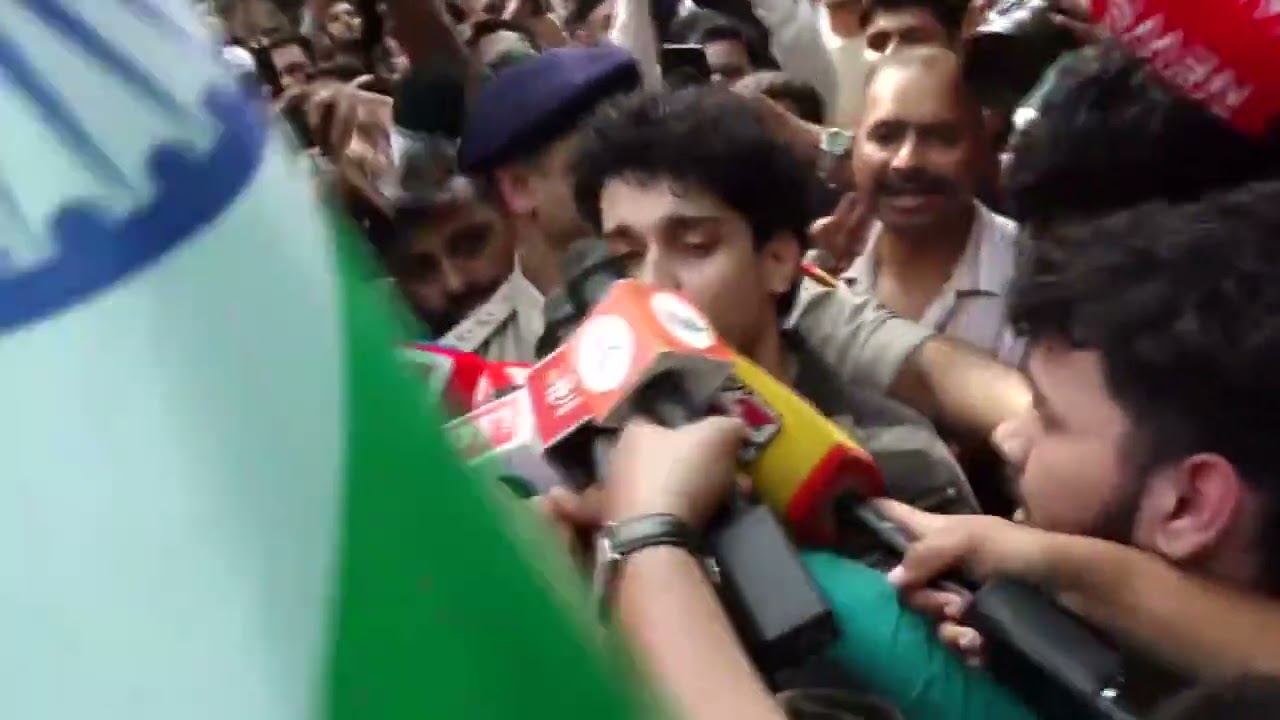  CJP  spokesperson Saurav Das arrives at Parliament street police station, urges peaceful protest