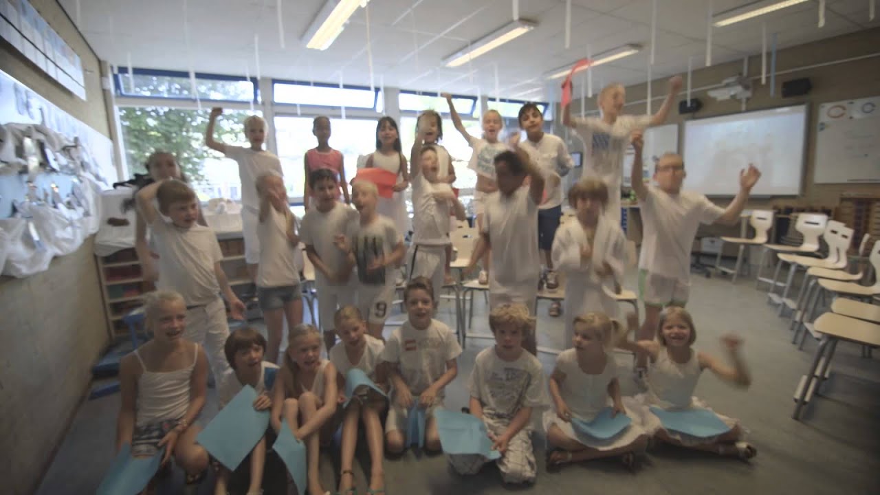 Alphense Montessorischool - Lipdub - Hallo Wereld