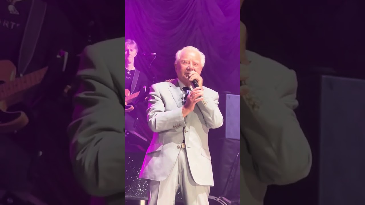 Nathan Carter & his Grandad, John McCoy (92 yrs old) - Royal Philharmonic Hall, Liverpool, 9.11.25.