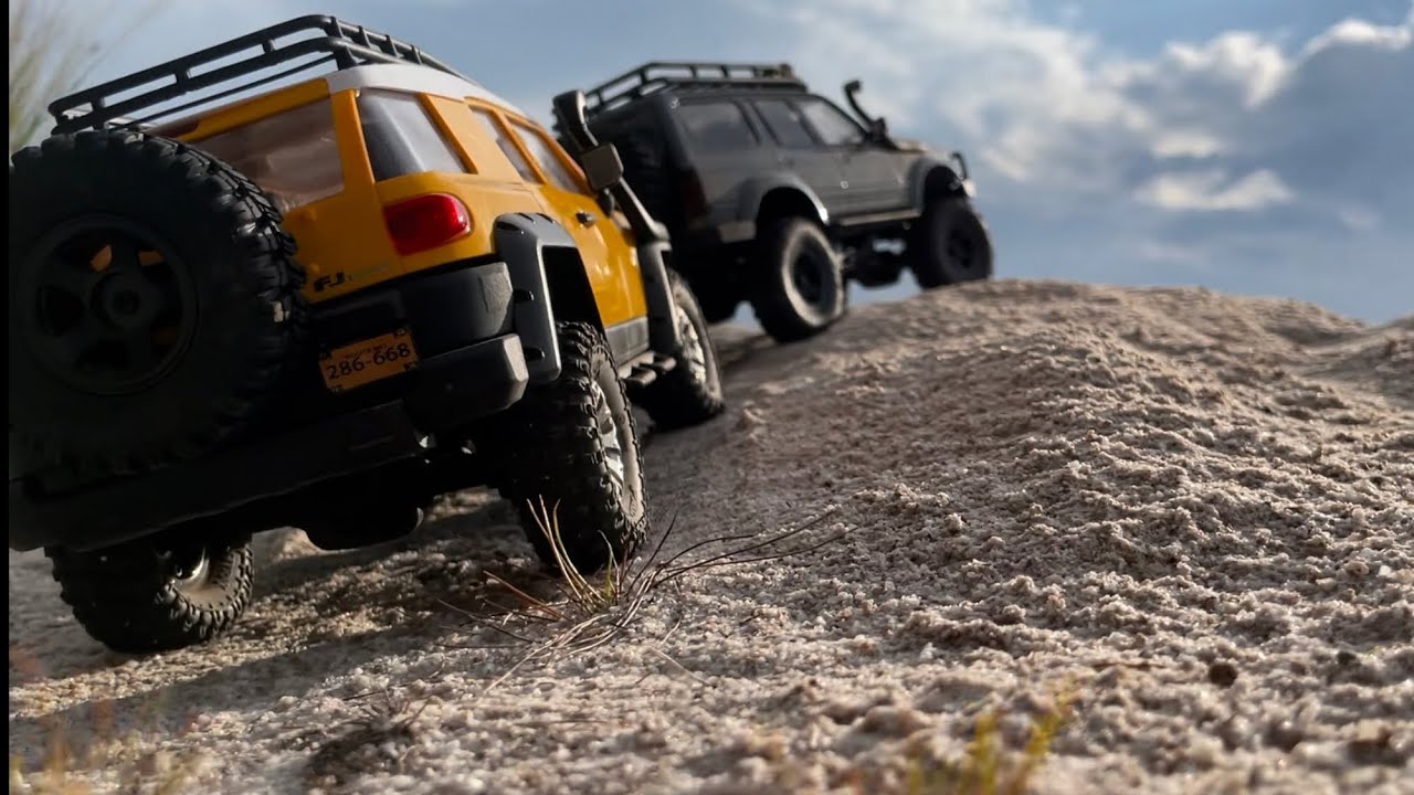 1/18 Scale FMS RC Toyota FJ Cruiser & Toyota LC80 Land Cruiser | Offroading Adventure Trailing