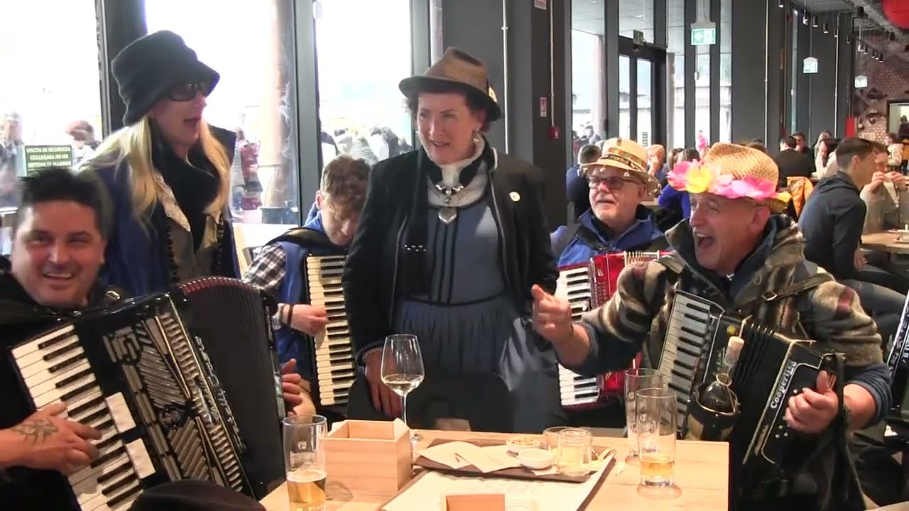 LA  FISARMONICA  DELLE  ALPI   