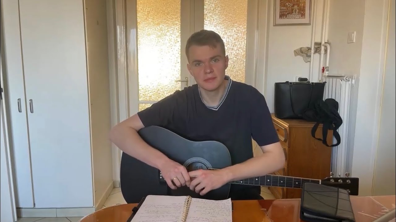 📖