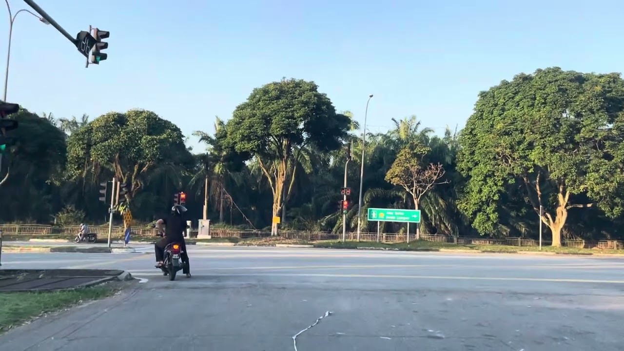 早晨往校园