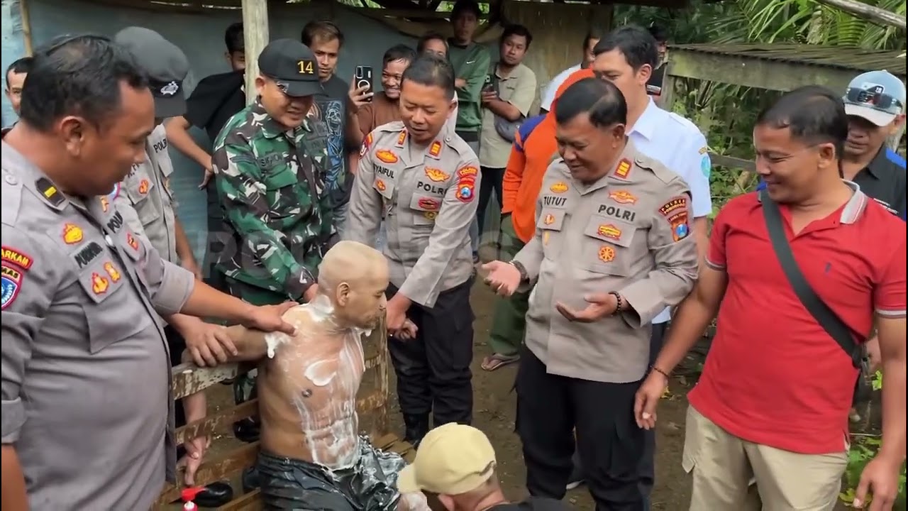 Penjemputan warga ODGJ di Temon Sawoo Ponorogo pak Purnomo  Lamongan dikurung Jeruji Besi 20 tahun
