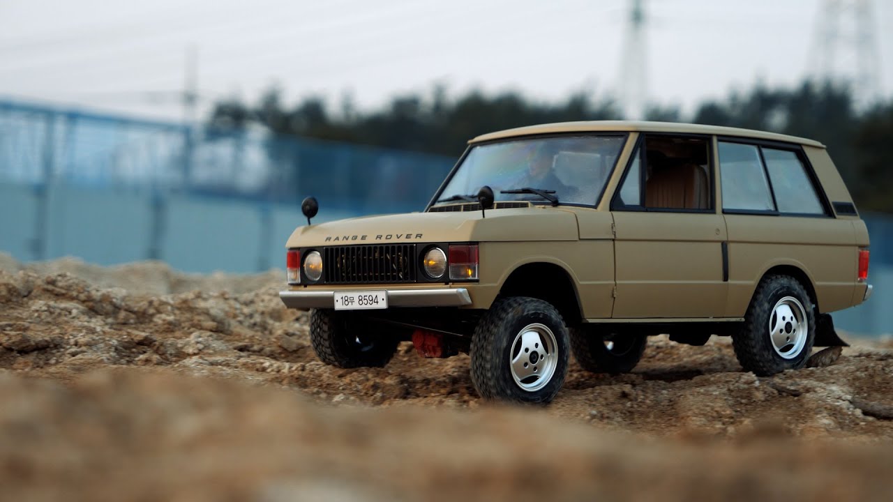 1/10 Scale RC Car Range Rover Classic dirt roads drive