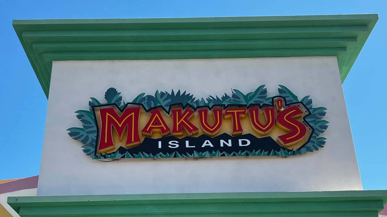 Makutu’s Island in Chandler, AZ. Indoor amusement area for kids, indoor treehouse with slides!