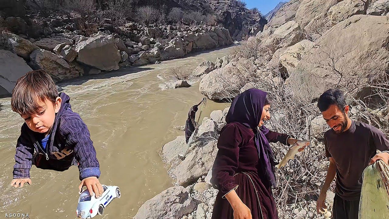 Daily nomadic life of the Asuna family, rebuilding and cleaning the house