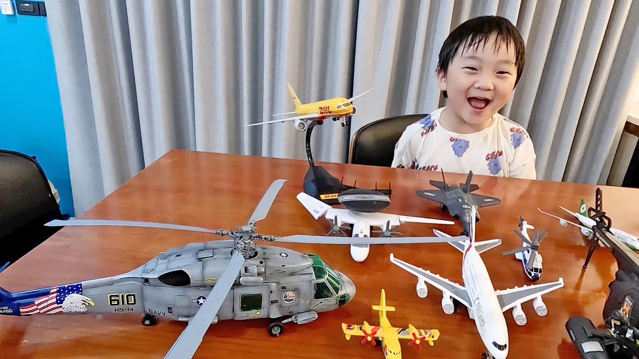Let's Build Helicopter Toy Assembly with Game Play
