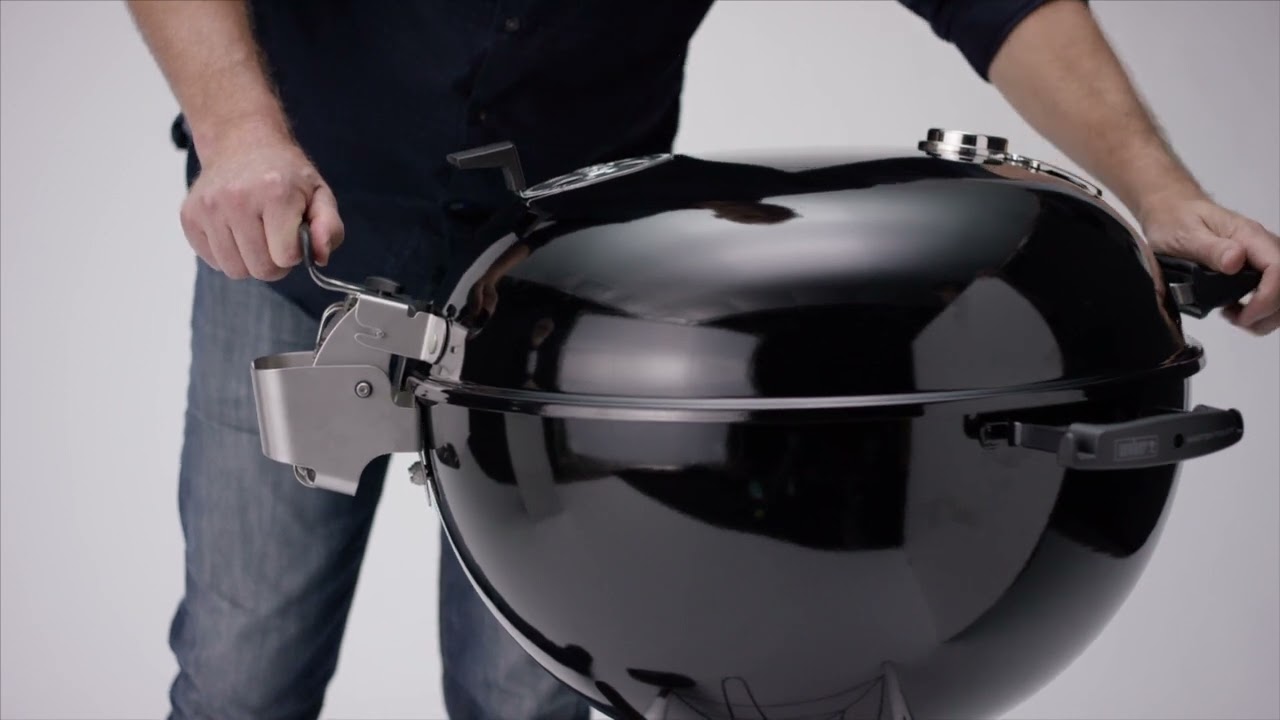 Weber Master Touch Premium SE E-5775 BLK Charcoal Barbecue - Assembly Tutorial Video