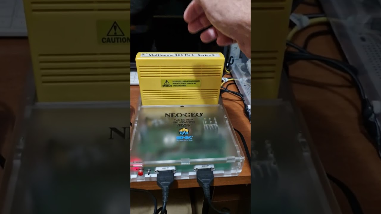 Neo Geo MVS com cartucho de 161 games