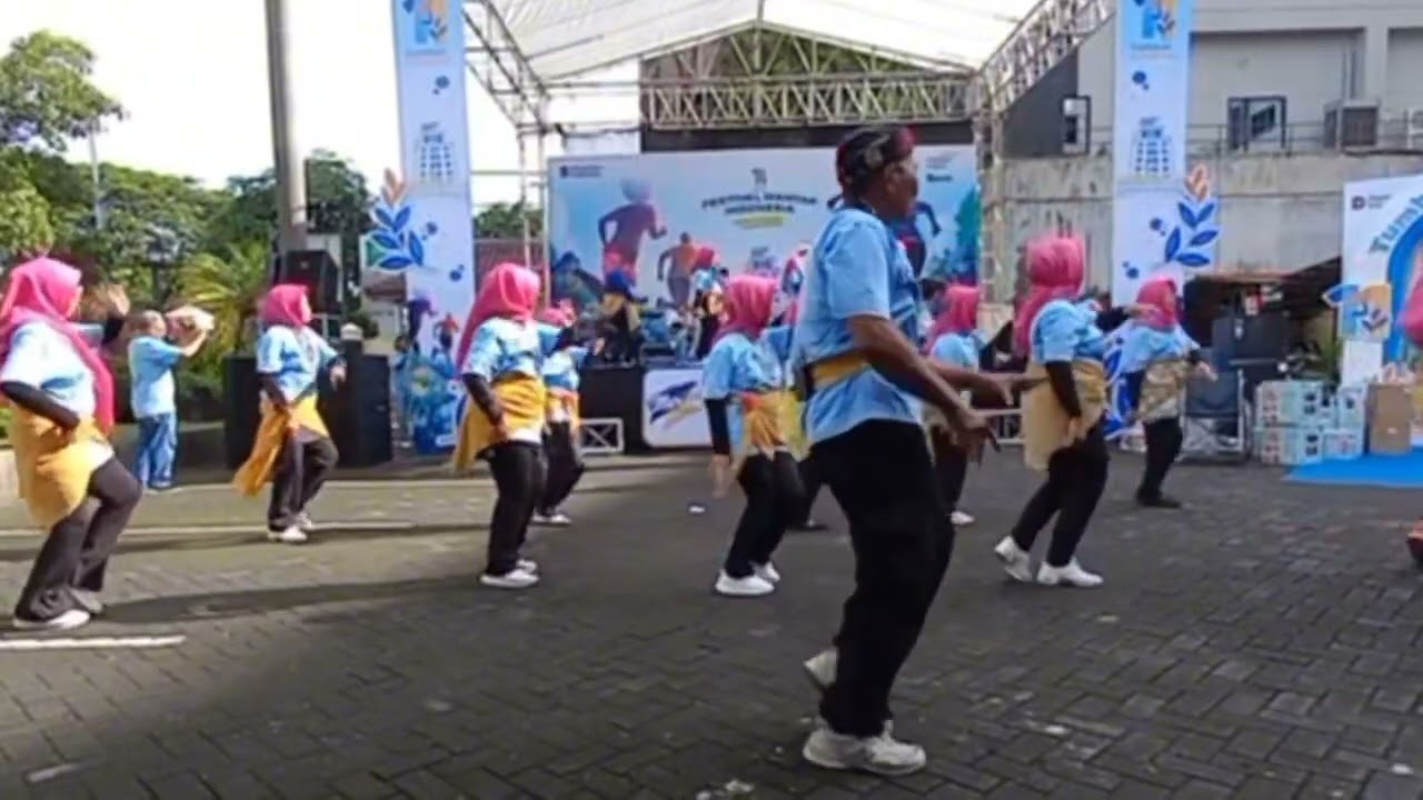 BAHAGIAKU DENGANMU.Choreo by:Bp SUROTO (INA)2026.HUT :KMI KC SEMARANG KE 11.Demo by:KMI KC SEMARANG