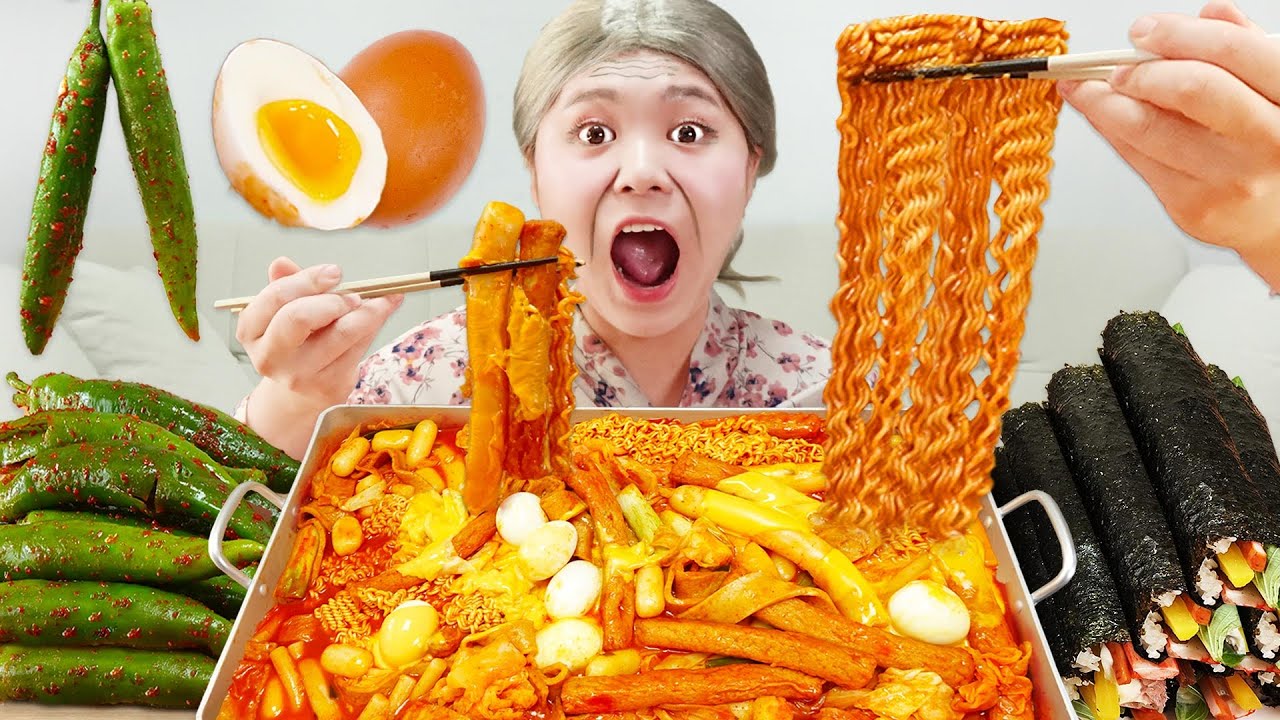 MUKBANG 하이유의 직접 만든 대왕 라볶이 참치김밥 오이고추김치 먹방! SPICY TTEOKBOKKI FIRE NOODLES Gimbap EATING| HIU 하이유