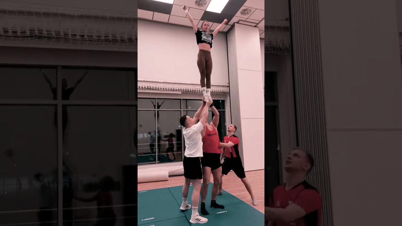 Быть с ней кайф 🤩 #cheerleading #performancecheer #cheersport #cheer #sportshorts #acro