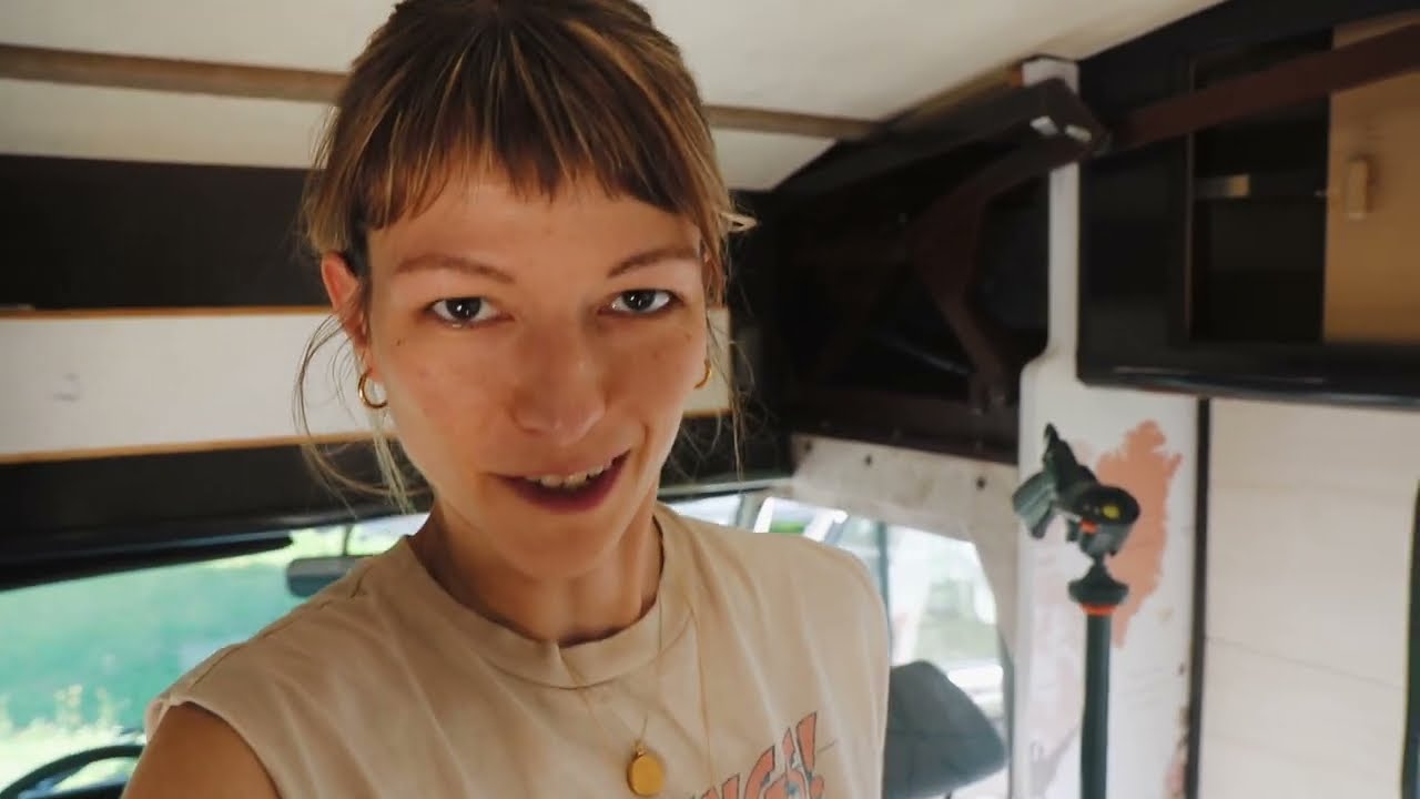 34 Jahre altes Wohnmobil entkernen. 🚐 Nessas WoMo-Renovierung