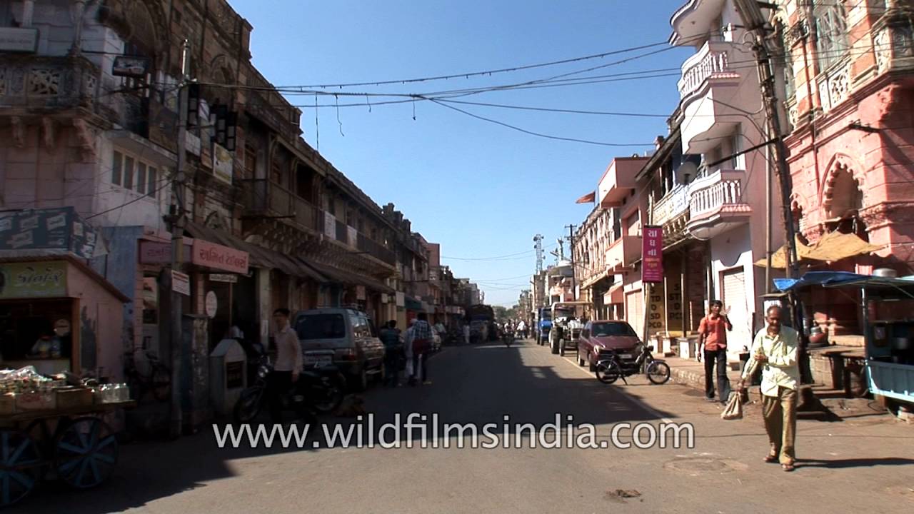 Busy streets of Dhrangadhra near Delhi Gate in Gujarat