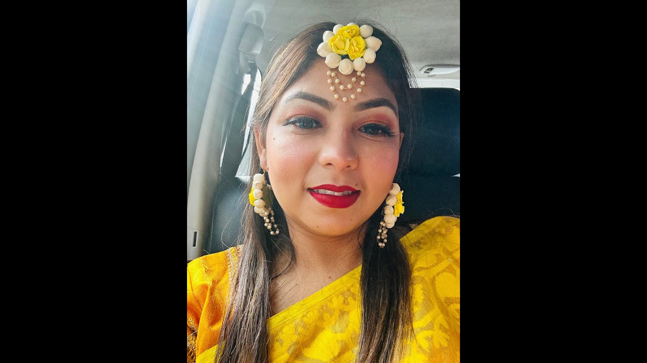 হলুদের প্রোগ্রামে যাওয়ার জন্য রেডি হই।