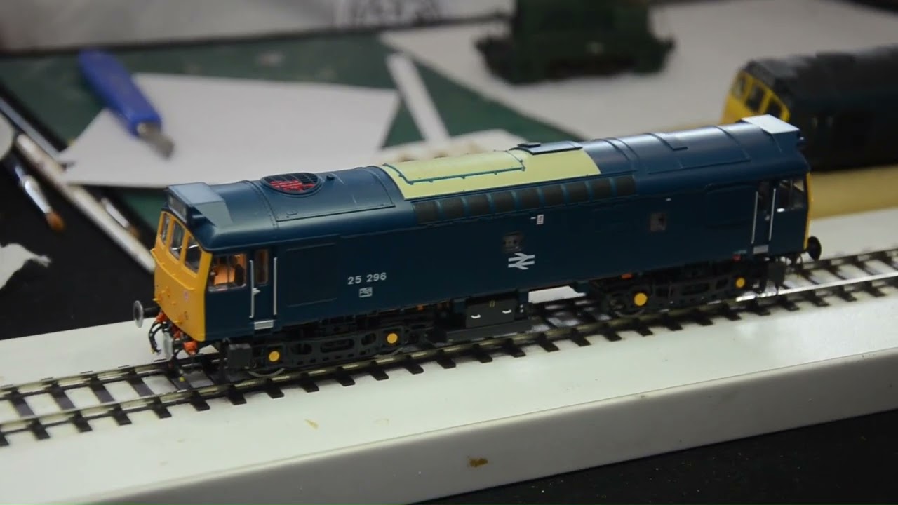 Sutton Locomotive Works Class 25