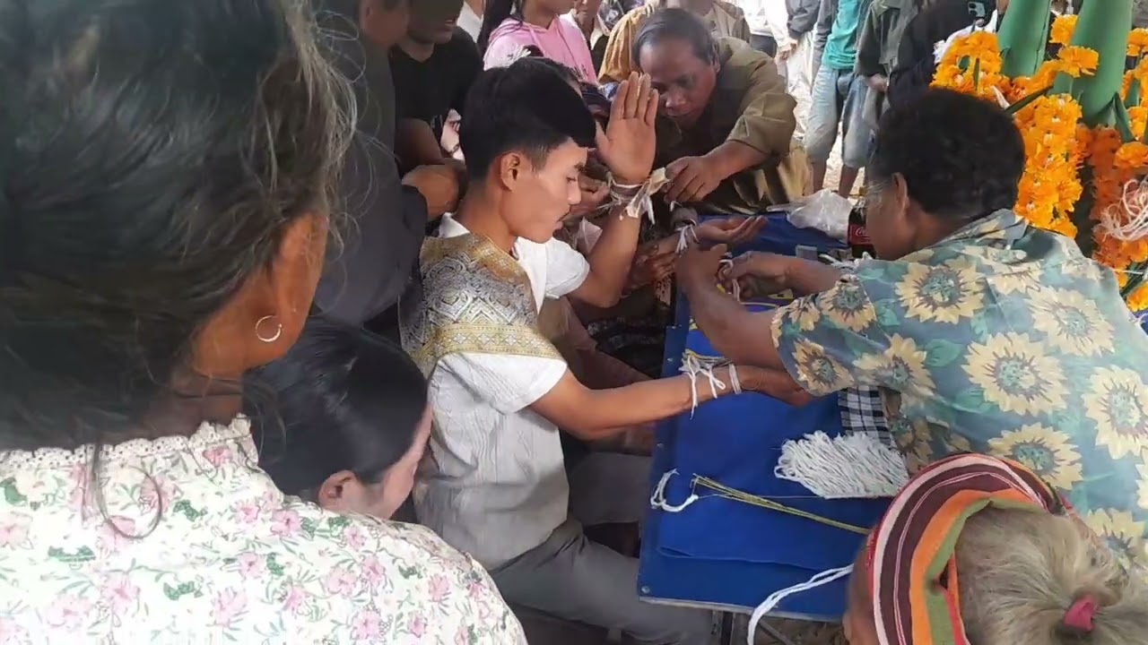 แปรกมากทำไม่ชนเผ่าบูธจัดงานง่ายๆแบบนี้