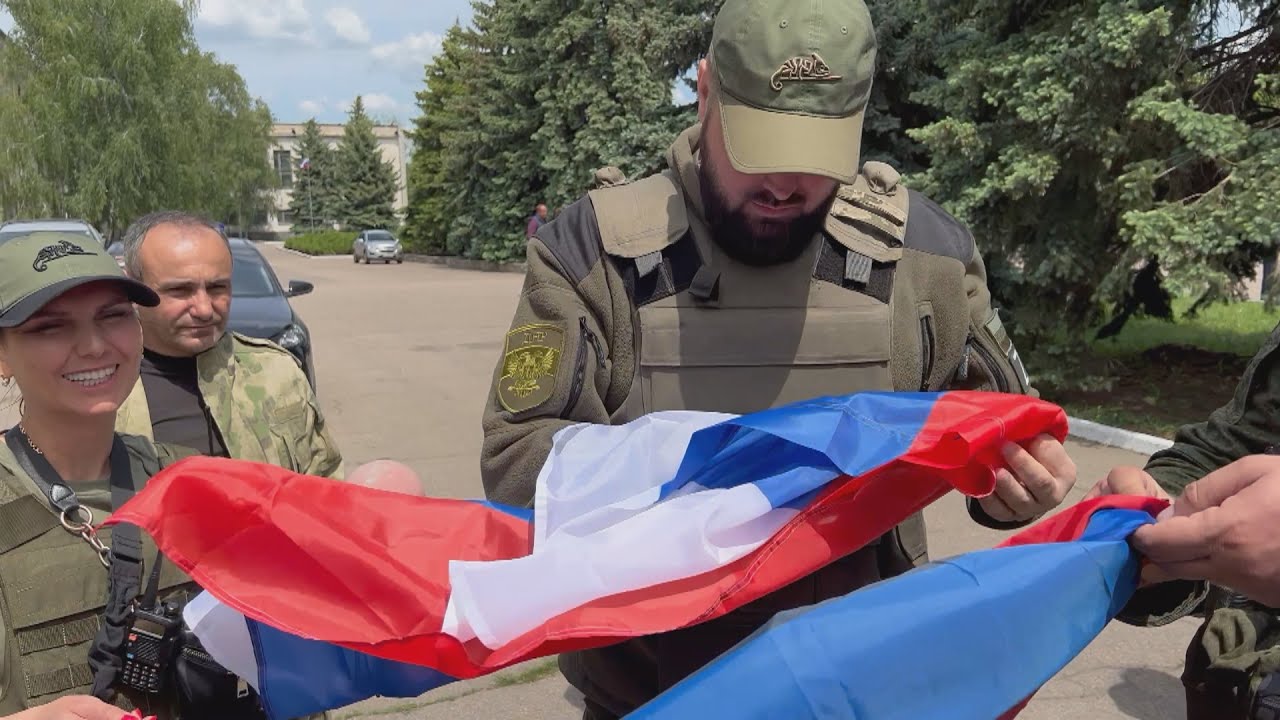 Donbass - Svetlodarsk, nel centro abitato conquistato dall'esercito russo