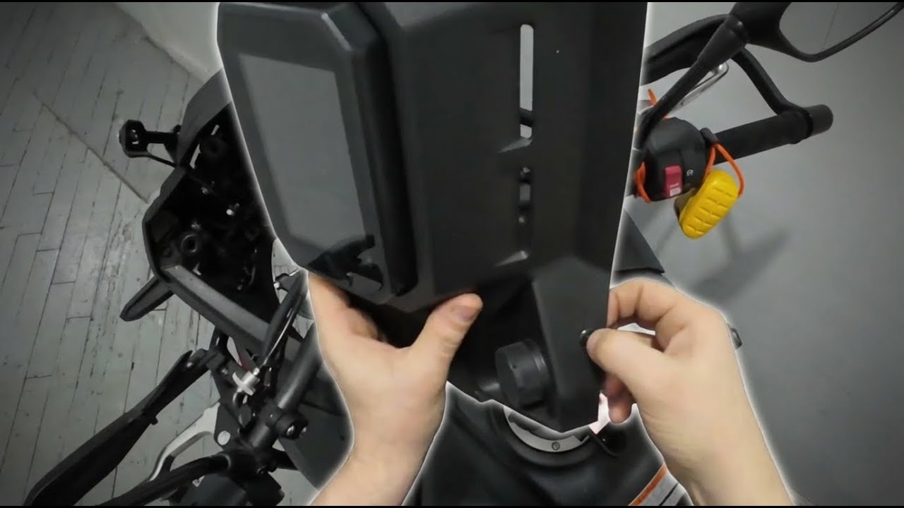 Transalp 750 Auxiliary Power Plug install aftermarket 3D Cycle Parts gear
