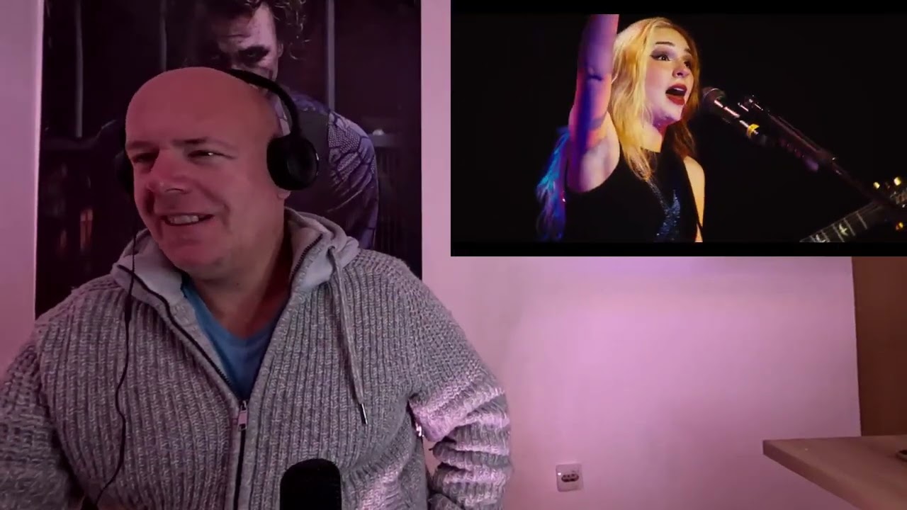 Singer reacts to The Warning - Choke (Live from Pepsi Center CDMX) - Reaction