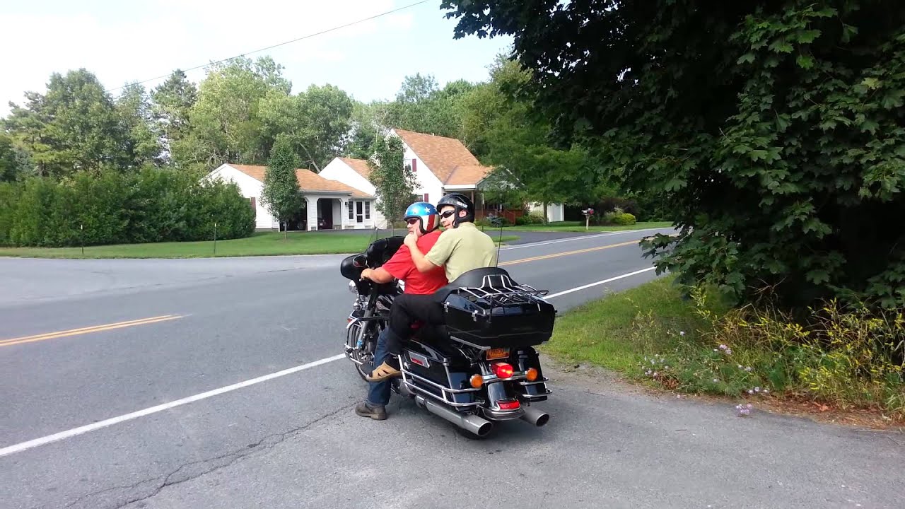 Can a Harley Wheelie?