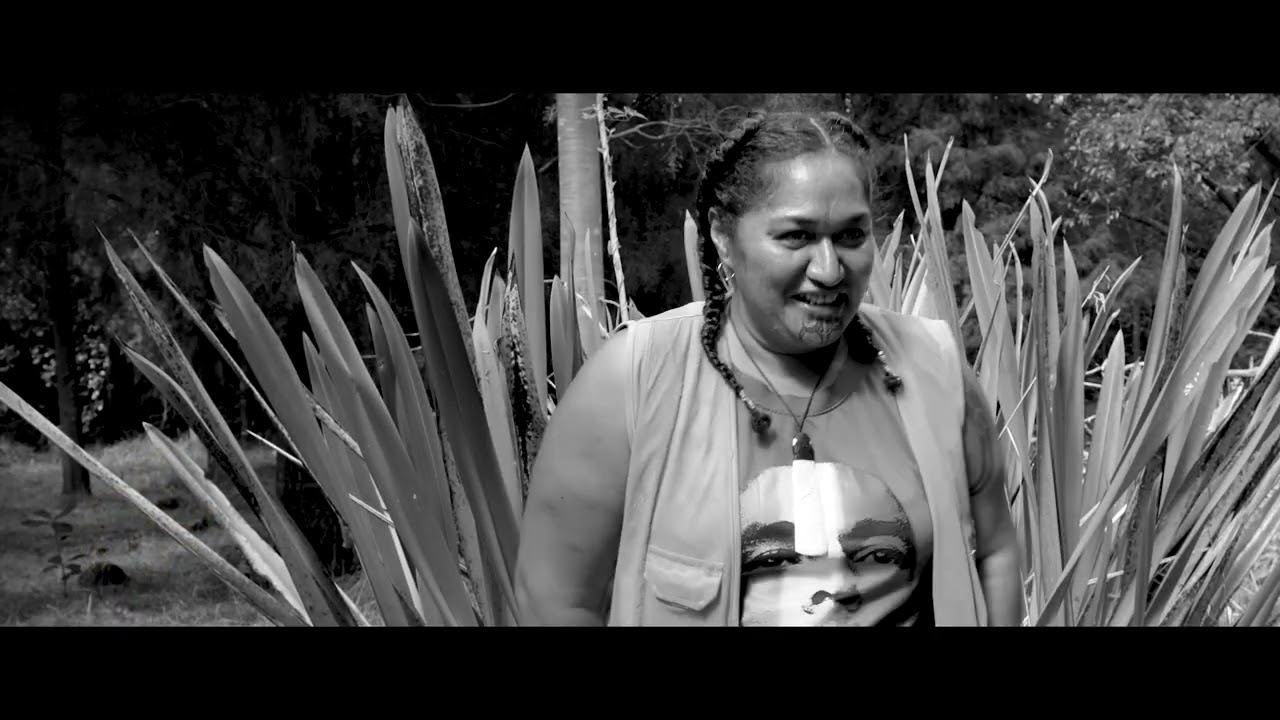 TE PŪTUNGA O TE HINU: EPISODE 2: TANGAROA! KA HĀRURU!