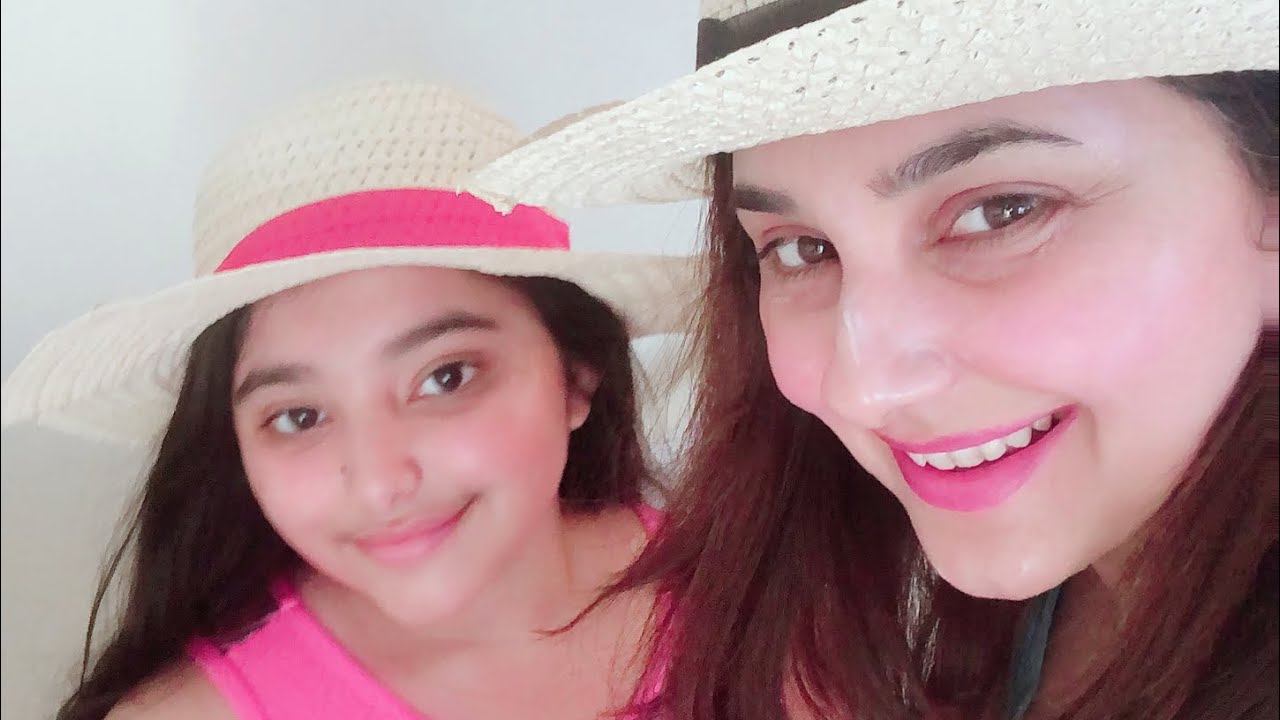 Javeria Saud&rsquo;s World Promo