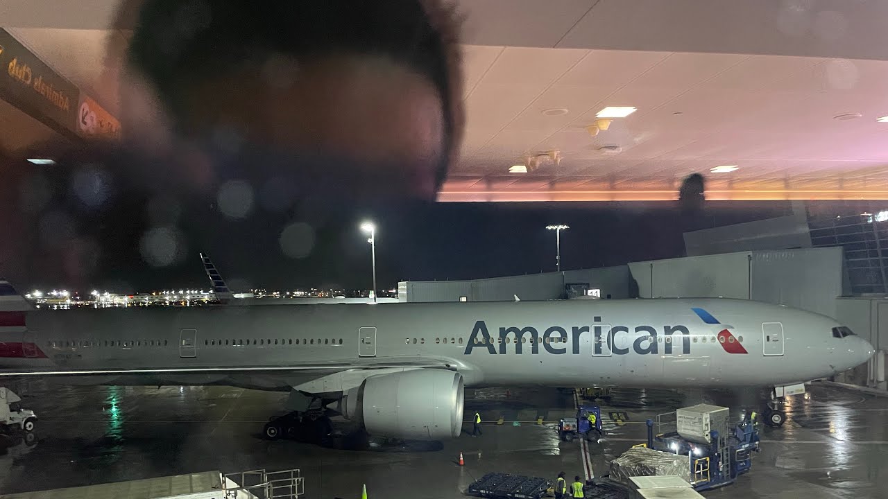VUELO BUENOS AIRES EZEIZA NEW YORK JFK. American Airlines AA954 Boeing 777-200. Clase Turista.