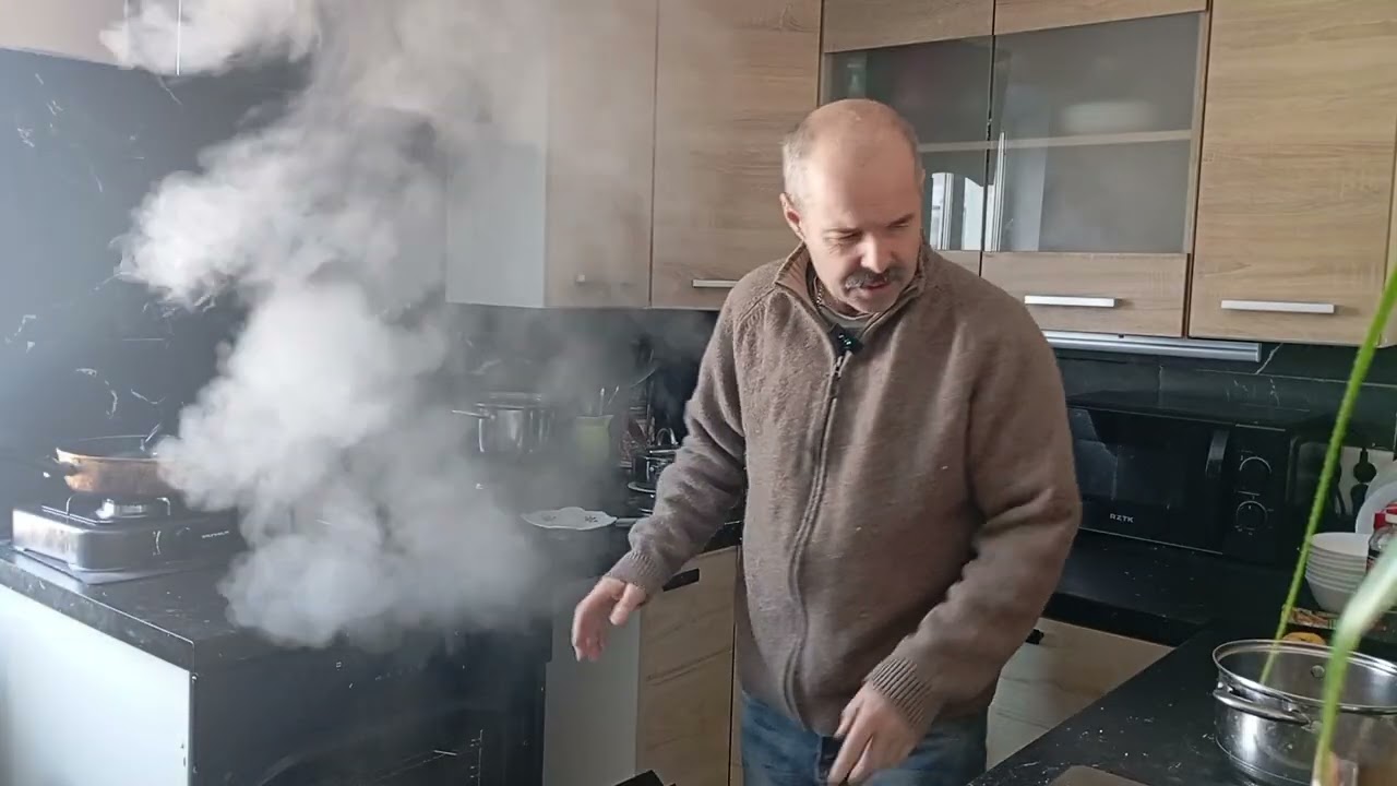 Мороз, знову на кухні