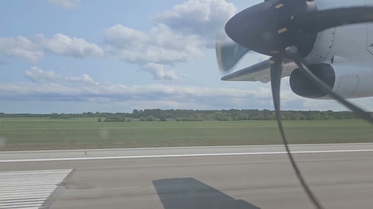 BRA ATR 72-600 Takeoff from Visby airport runway 03