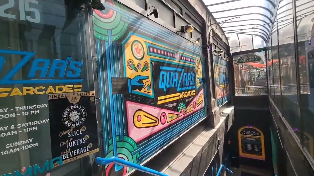 Tour of DT Victoria bc. Quazar's #arcade  #enjoy #canada