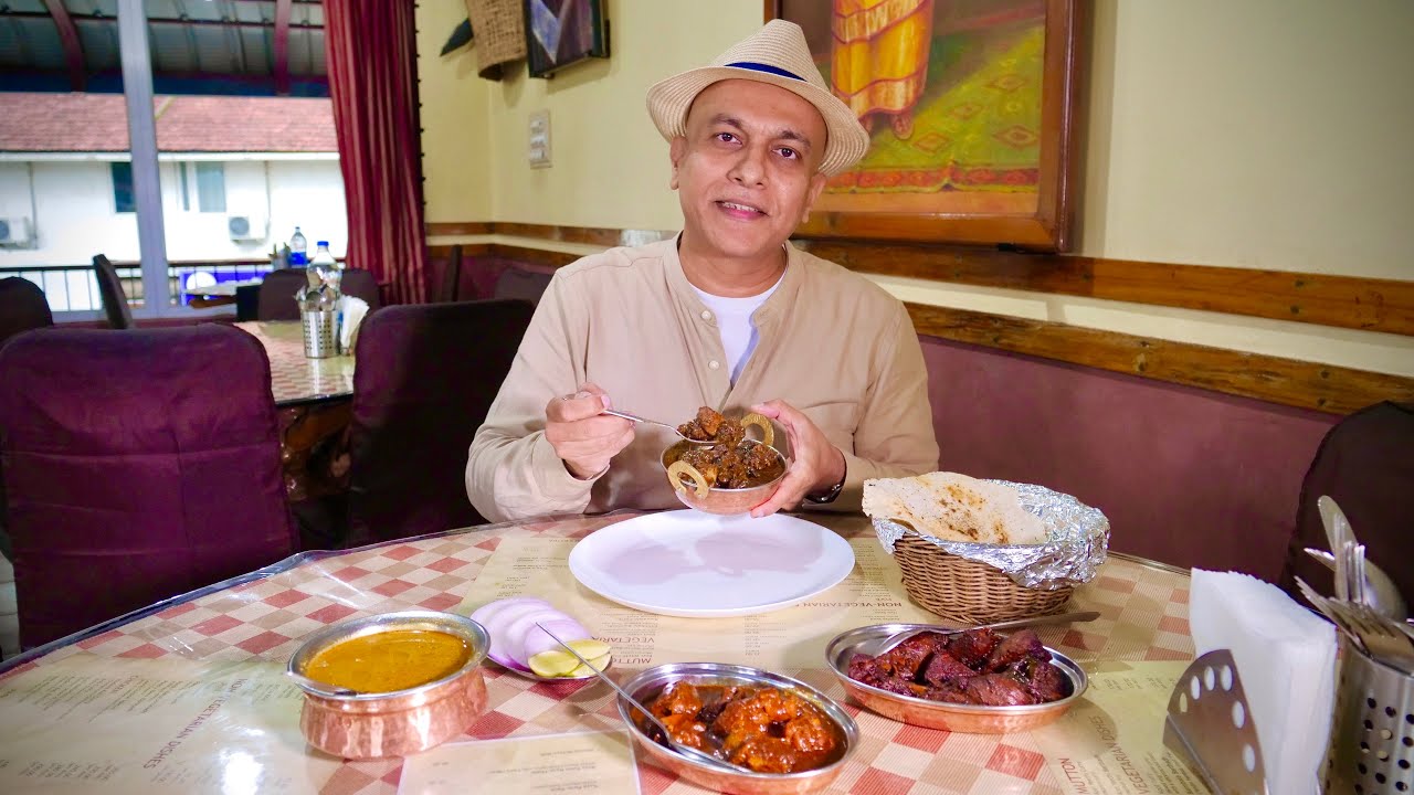Must Try 21-Year Old Coorg Eatery In Madikeri! COORG CUISINE | Serves Great Vegetarian Food Too!