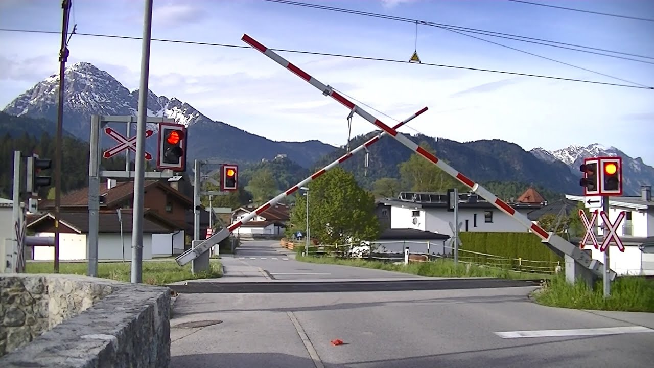 Spoorwegovergang Reutte (A) // Railroad crossing // Bahnübergang