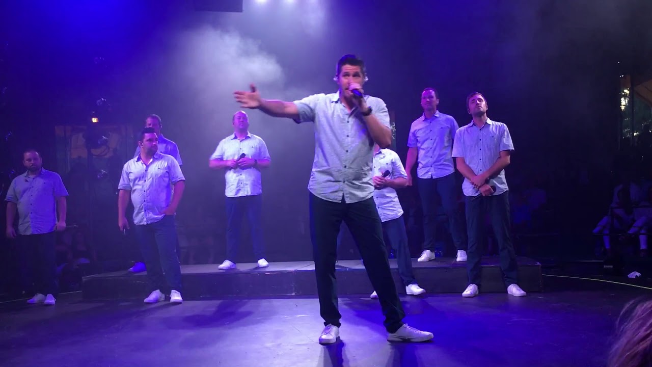 Straight No Chaser - Intro to Acapella, Calling out Latecomers, and other Hilarity