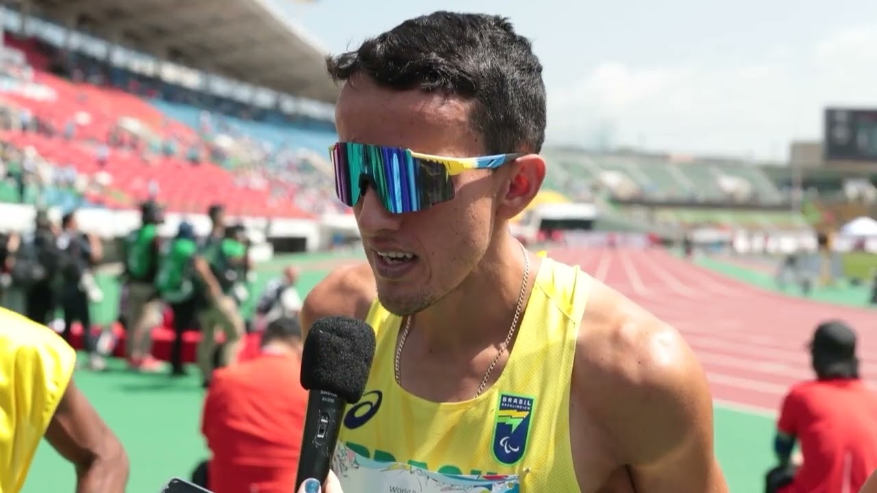 Yeltsin Jacques &eacute; recordista mundial nos 5000m T11 em Kobe 2024 - com audiodescri&ccedil;&atilde;o
