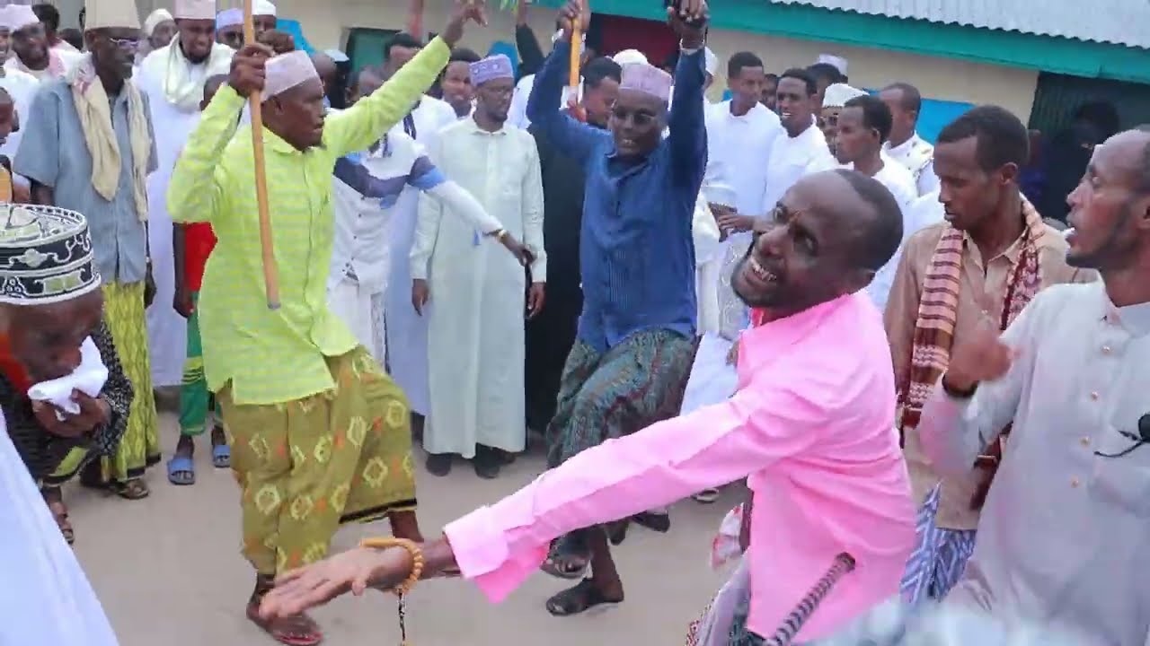 AROSKA QARNIGA IBRAHIM MOHAMUD IYO MARWADHISA  HALIMA HAJJI