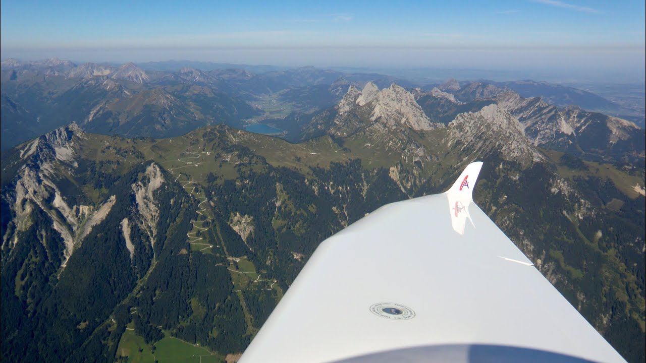 Panoramaflug durch die Allgäuer Alpen nach Kempten (EDMK) - Aquila A211