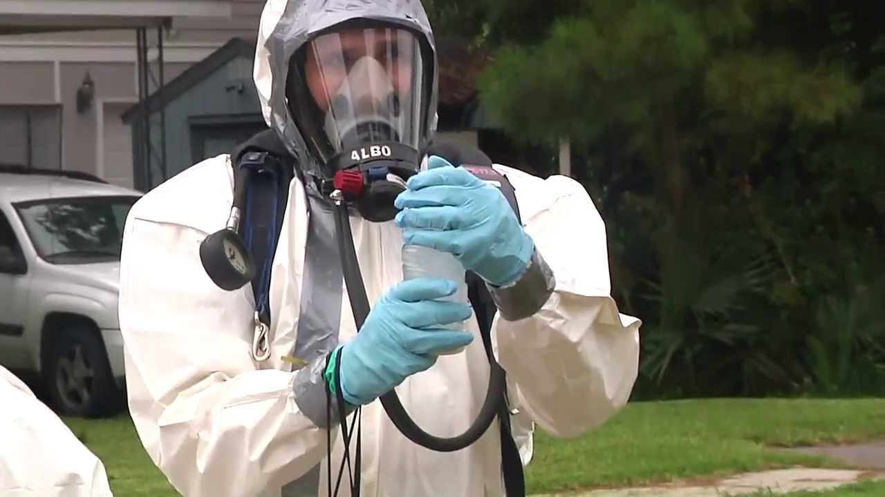 Police and firefighters learn how to safely dismantle a meth lab