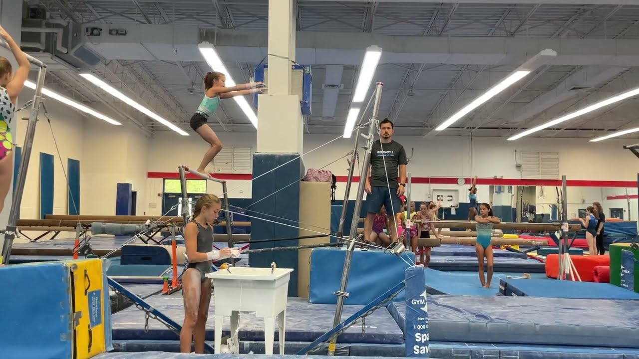 Parker - Clear Hip to Giant Flyaway