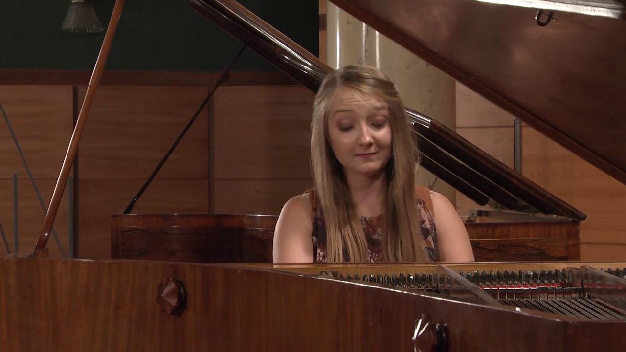 Aleksandra Świgut – M. Szymanowska,  Polonaise in F minor (First stage)
