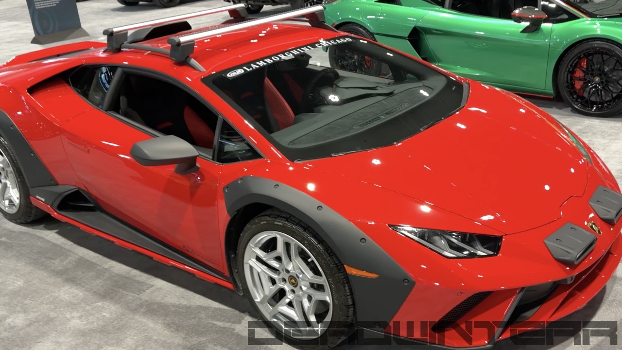 Rosso Mars Lamborghini Huracan Sterrato - Walkaround [4K]
