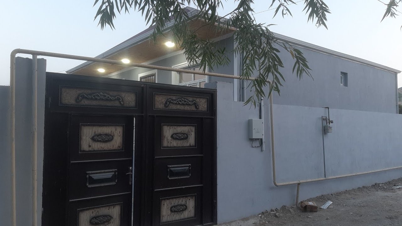Hövsanda yol qiragi 2mertebeli 6otaqli heyet evi satilir 0707376105