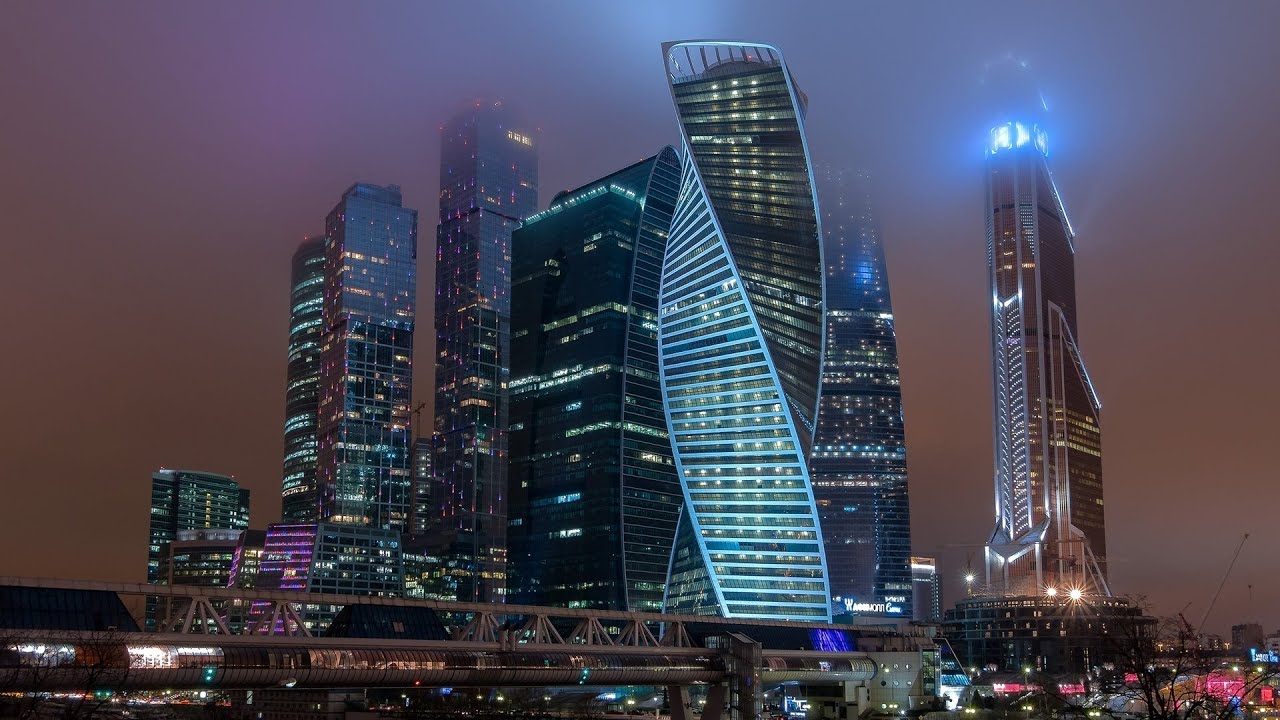 Travel to Russia: Walking in Moscow 4K 60fps. Moscow city towers at night | Москва сити ночью.
