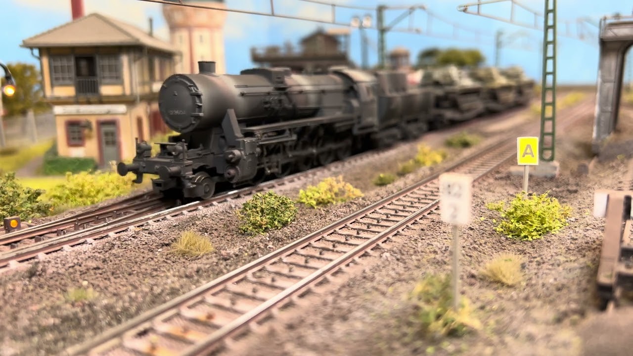 Modelleisenbahn Alterungen Wolbink Spur H0 Fahrbetrieb Märklin Kriegslok BR52 DR getarnt gealtert 😉