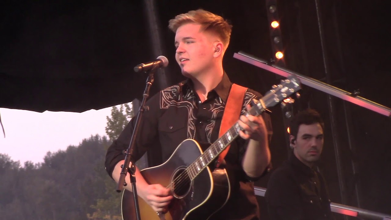 American Idol Live S16: Caleb Lee Hutchinson - Don't Close Your Eyes | Monroe, WA 8.28.18