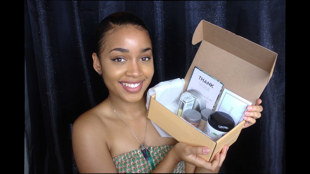 Black Owned Products You NEED to Try feat. Essentials Boxx (Unboxing)
