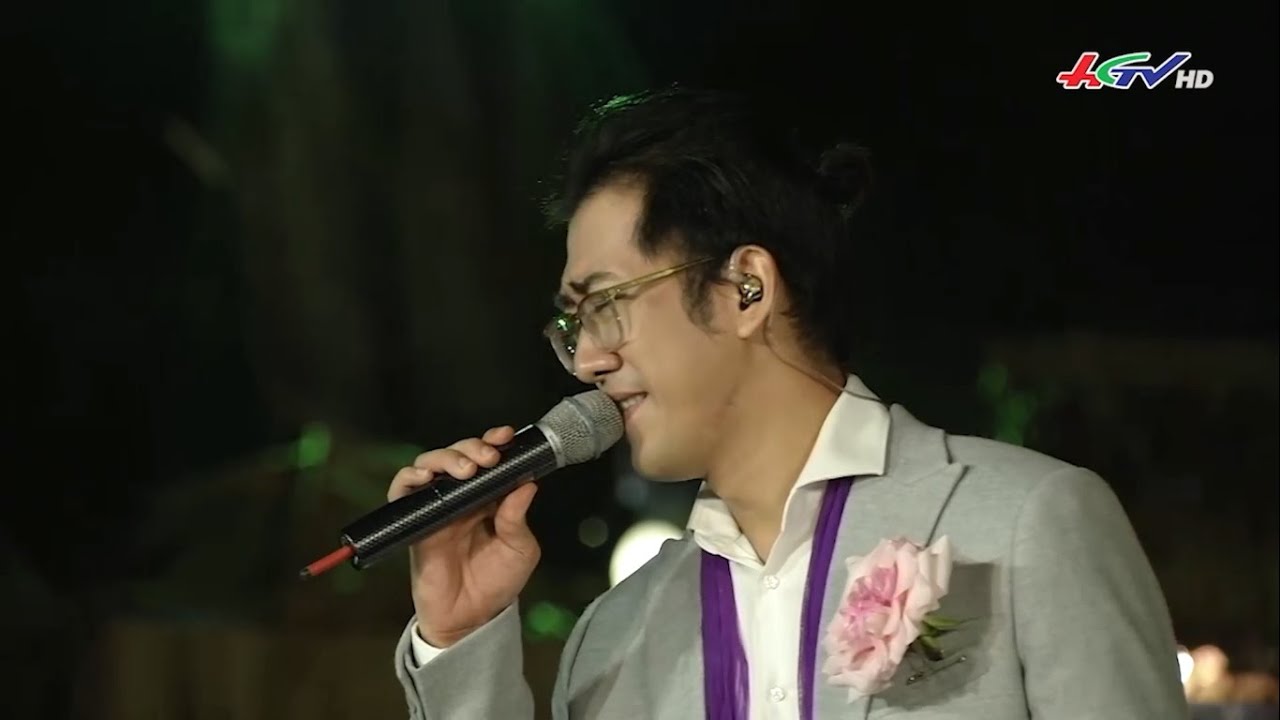 V&igrave; Đ&oacute; L&agrave; Em (Live) - Khang Ngọc | Festival &Aacute;o B&agrave; Ba tỉnh Hậu Giang