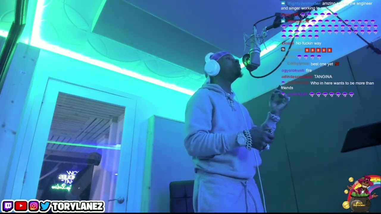 TORY LANEZ IN STUDIO RECORDING 